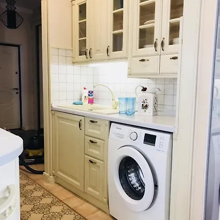Victoria Apartment *