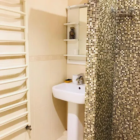 Victoria Apartment *